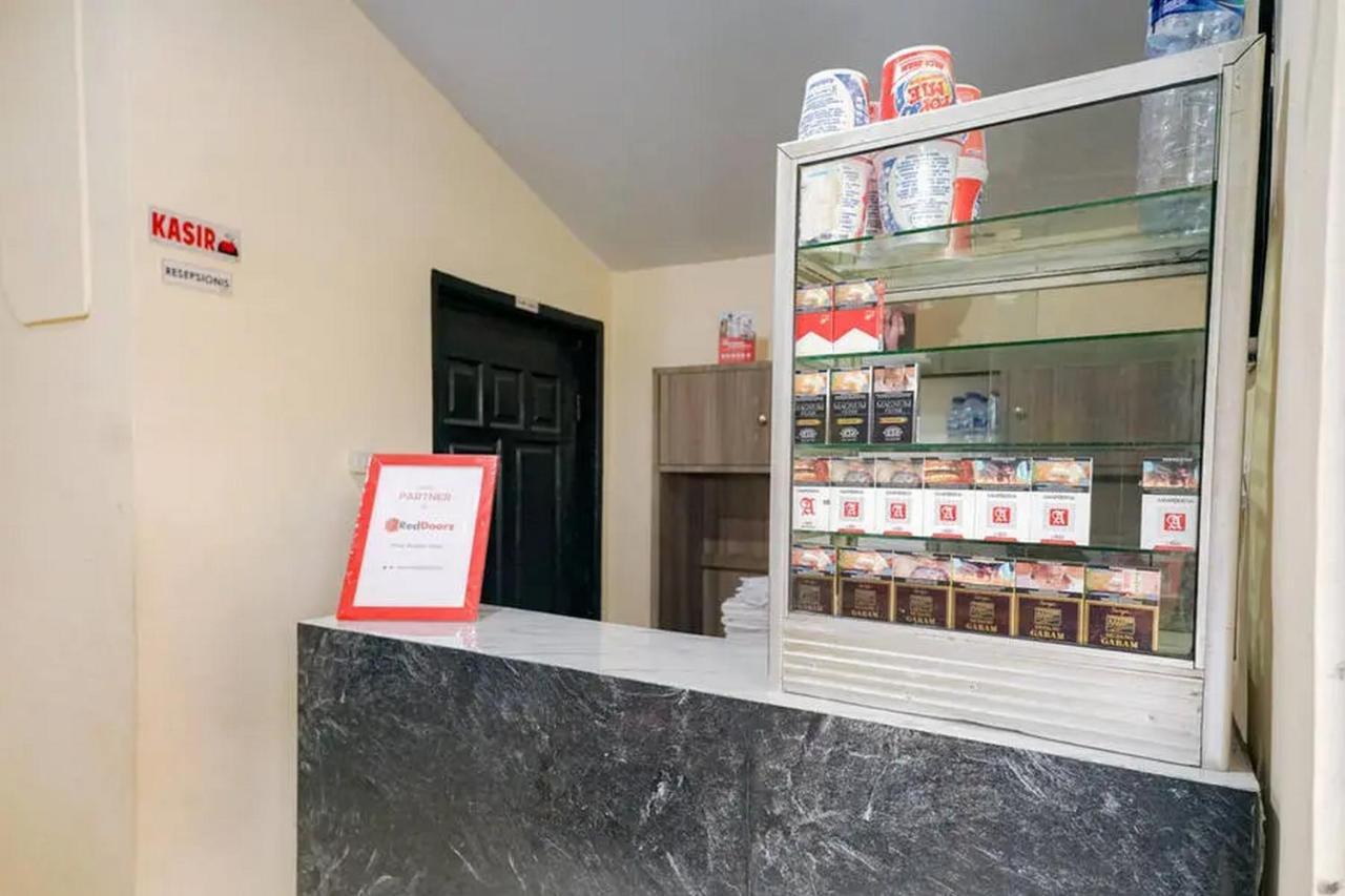 RedDoorz near Ekowisata Mangrove Belawan Hotel Bagian luar foto